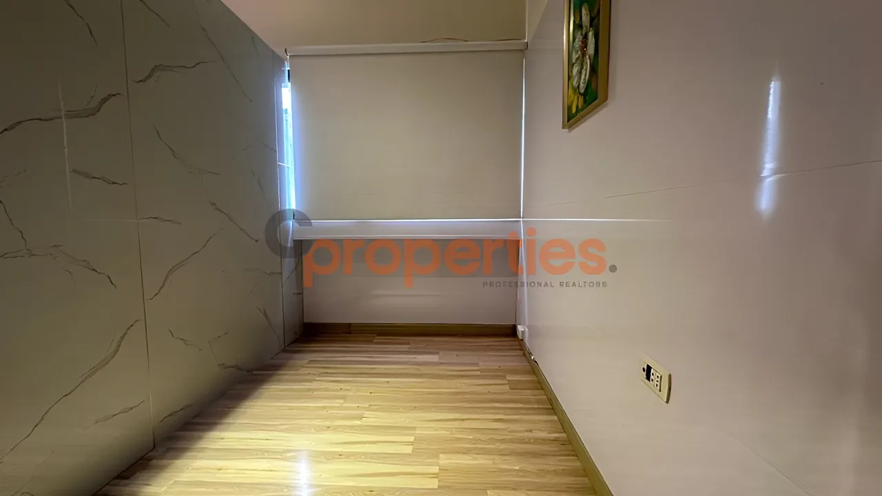 Office for Rent in Manara