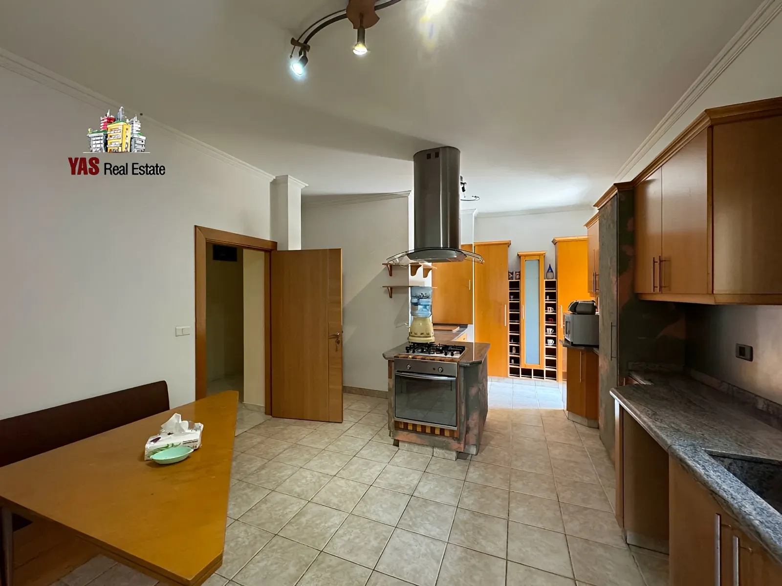 Apartment for Sale in Ballouneh