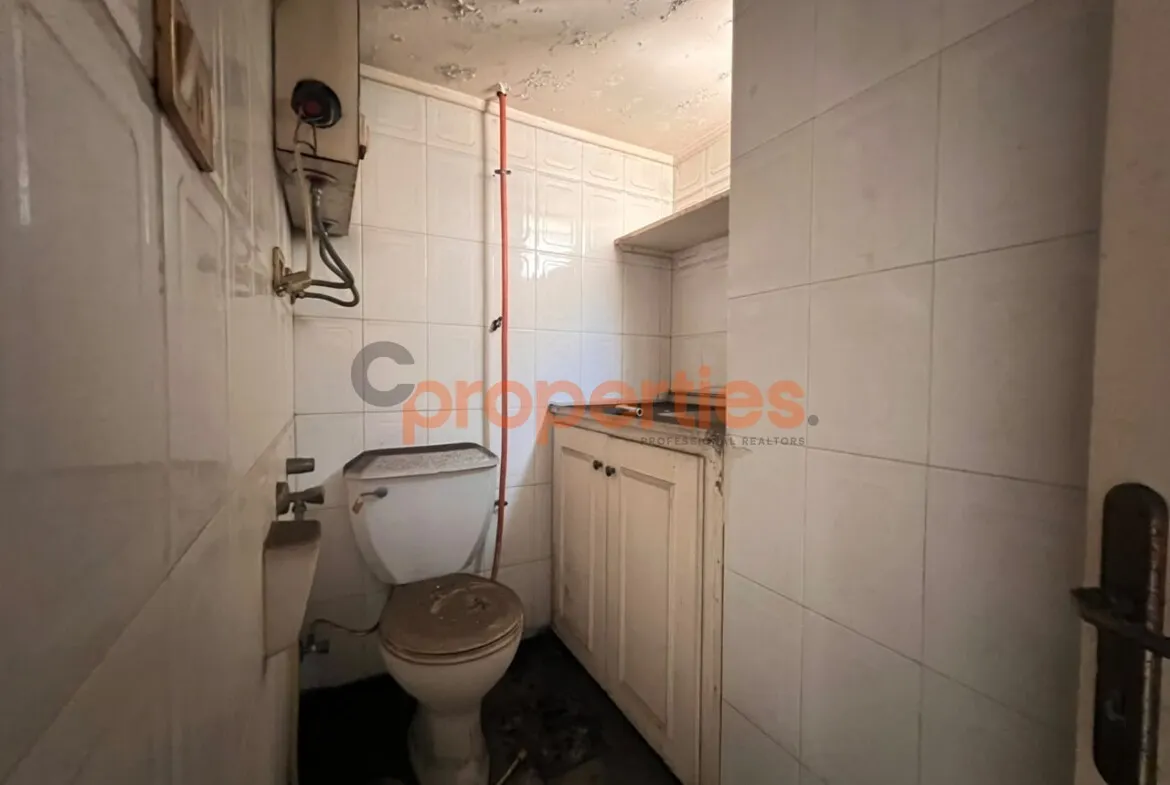 Office for Sale in Ain Al Mraiseh