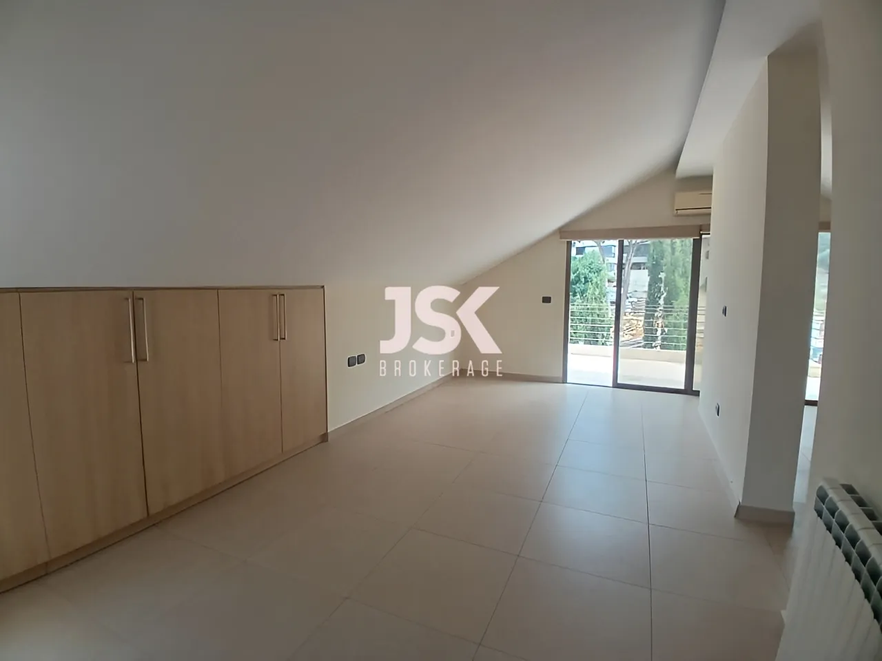 Apartment for Rent in Qornet El Hamra
