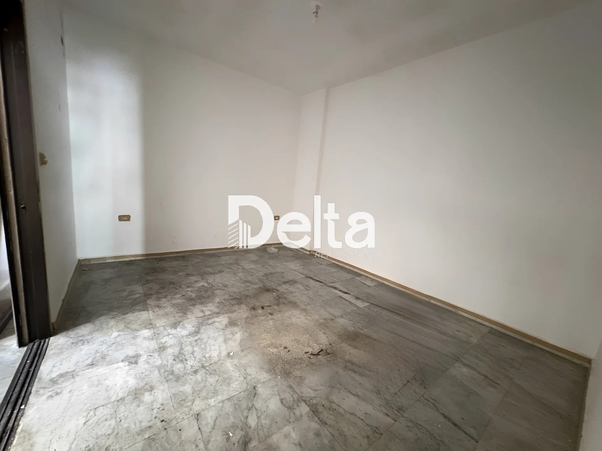 Apartment for rent in Zarif, beirut, lebanon