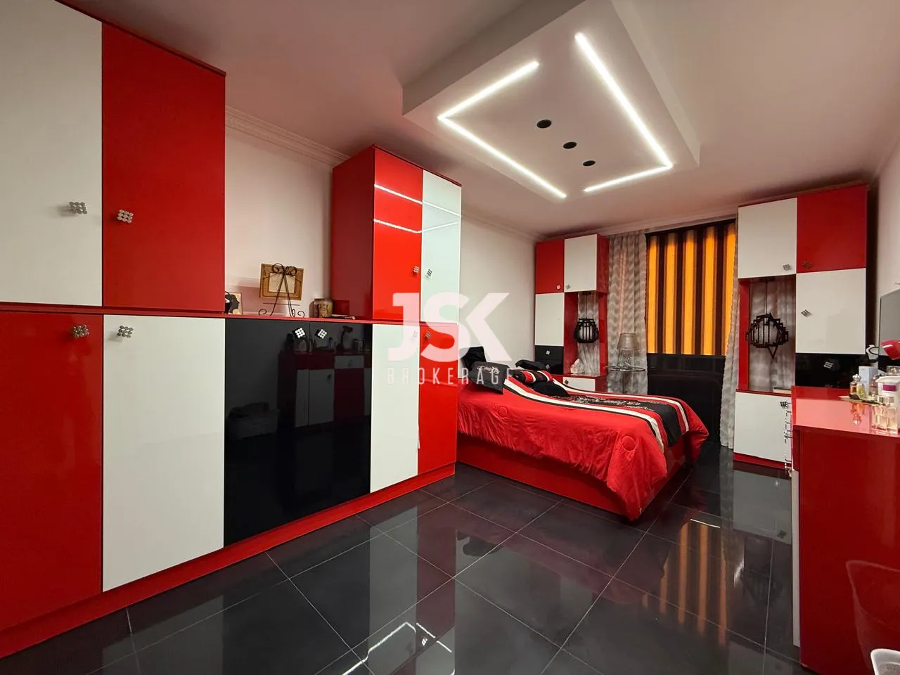 Apartment for Sale in Mazraa