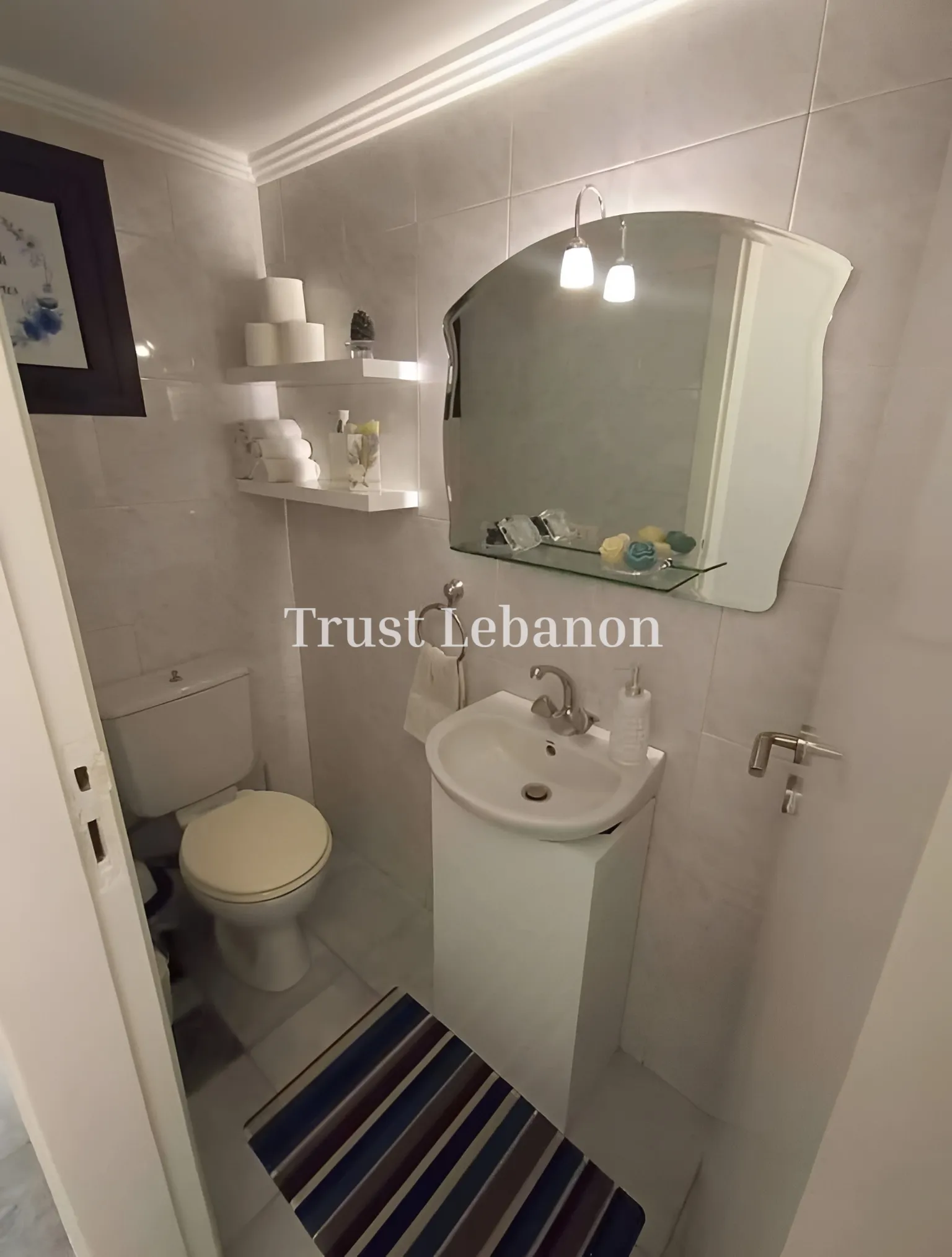 Apartment for sale in Forn El Chebbak