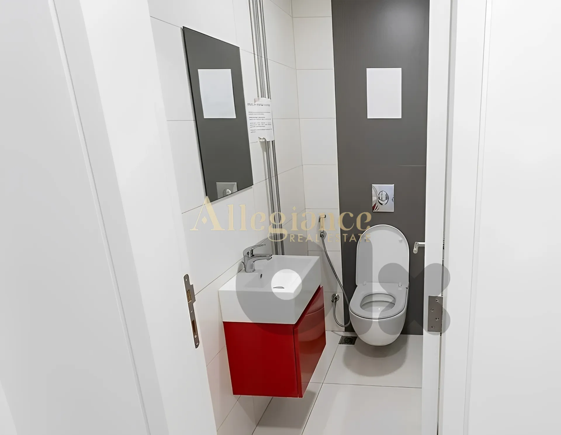 Office for sale in Achrafieh