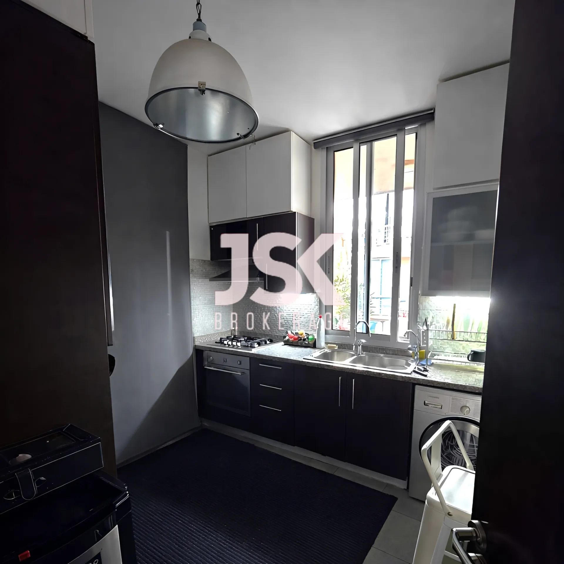 Apartment for Rent in Achrafieh - 2 bed, 3 bath