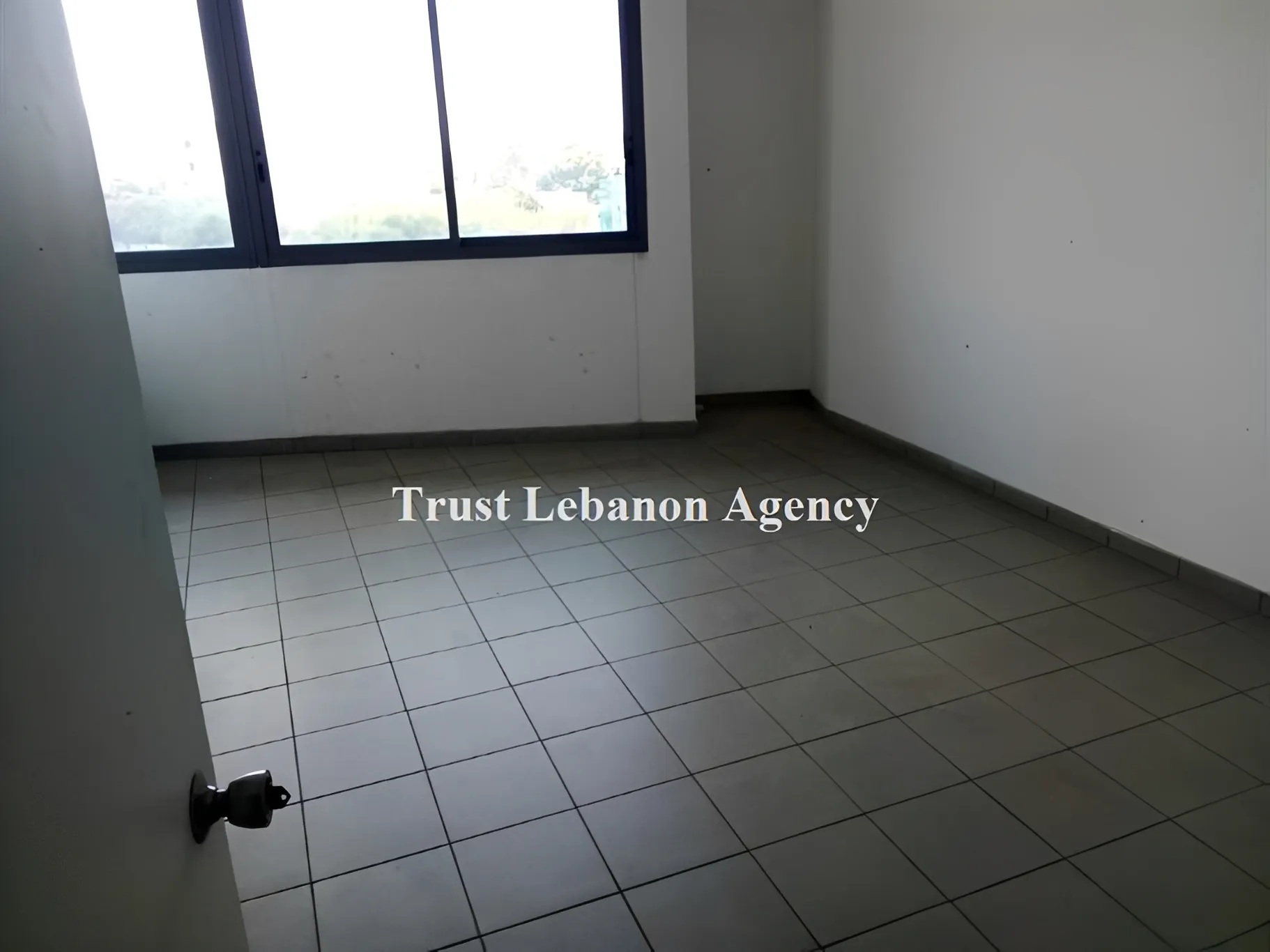 Office for rent in Baabda, Hazmieh