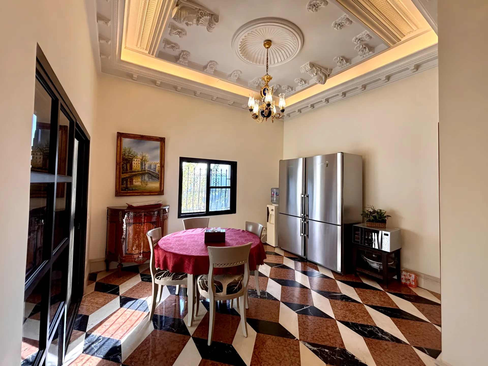 Villa for sale in Broummana, Lebanon - 5 bed, 6 bath