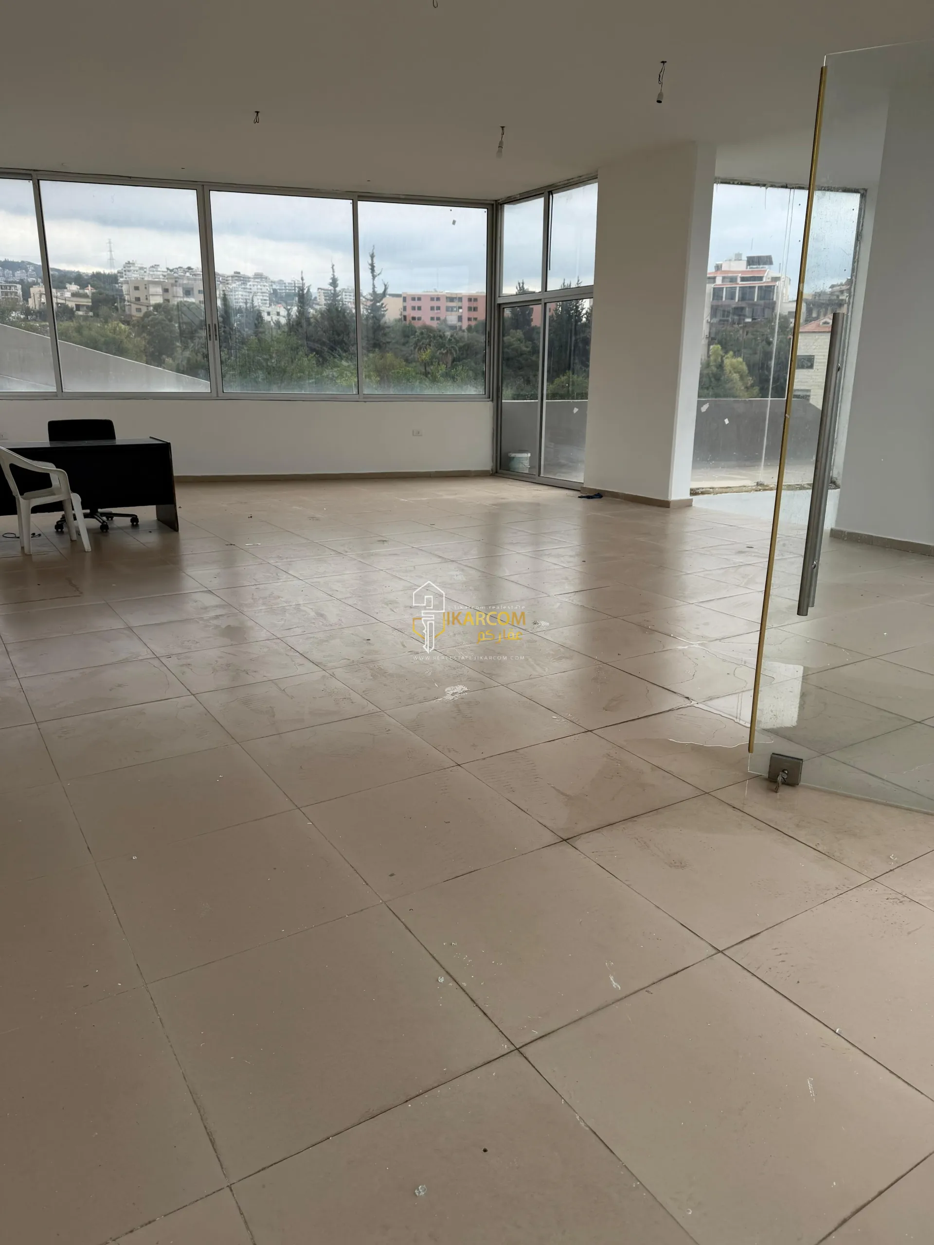 Shop for sale in Dbaye