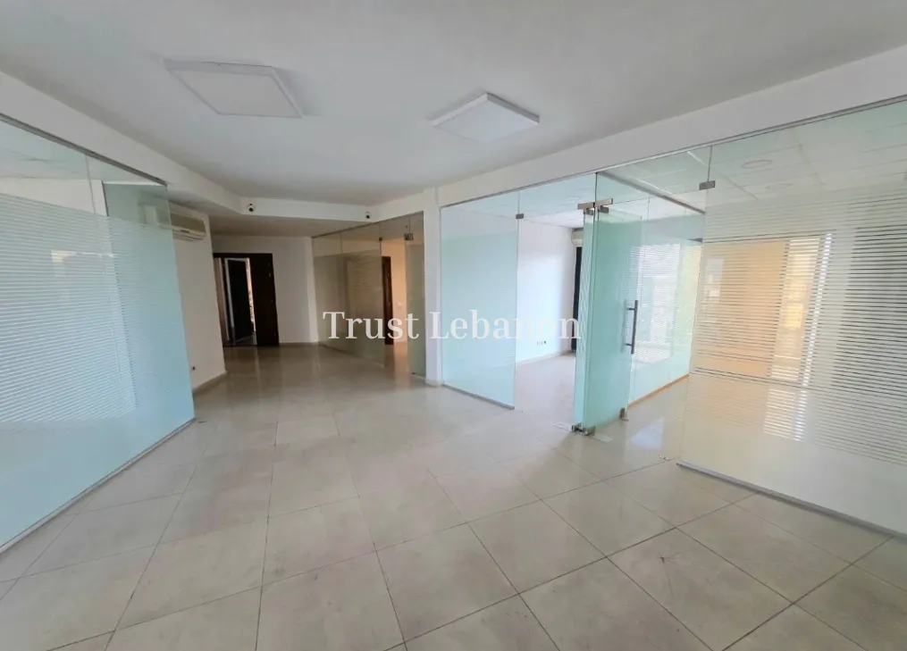 Office for rent in Dekwaneh, Lebanon