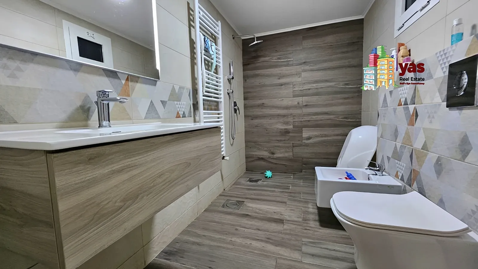 Apartment for Sale in Ballouneh