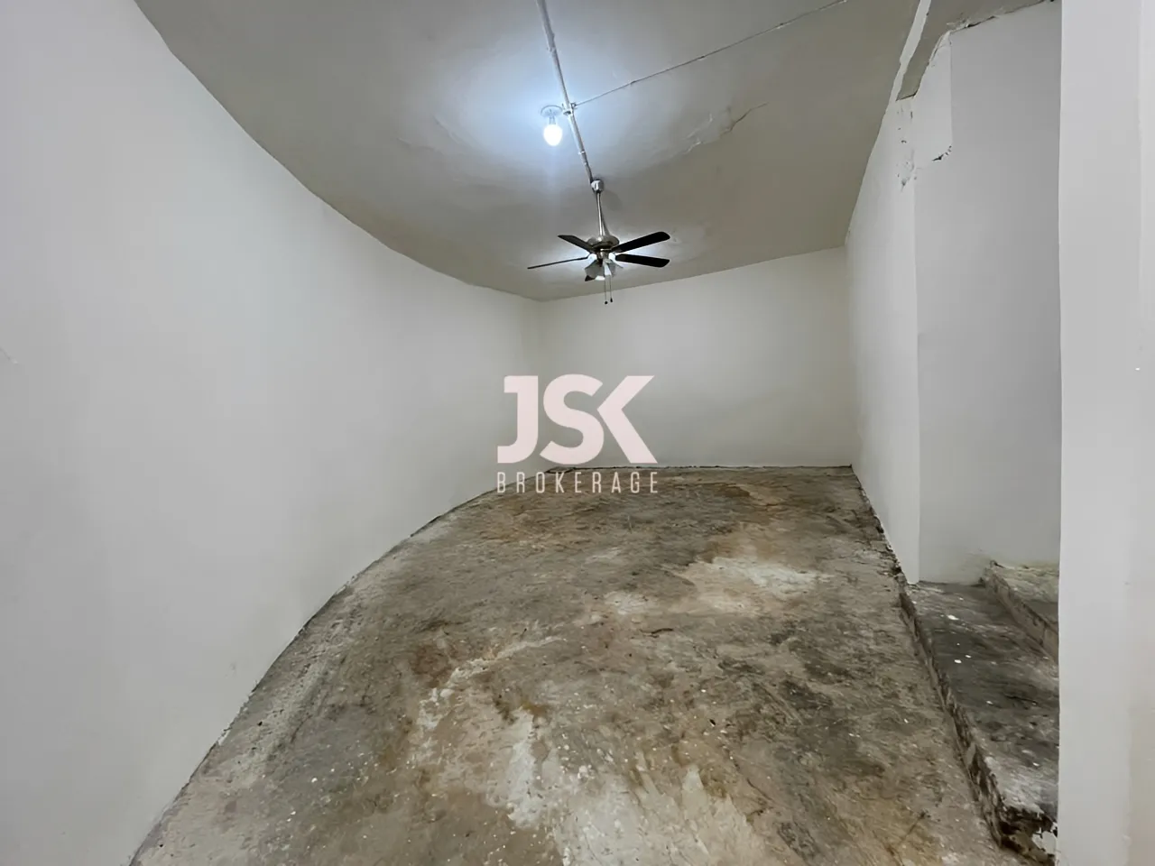 Warehouse for Rent in Achrafieh