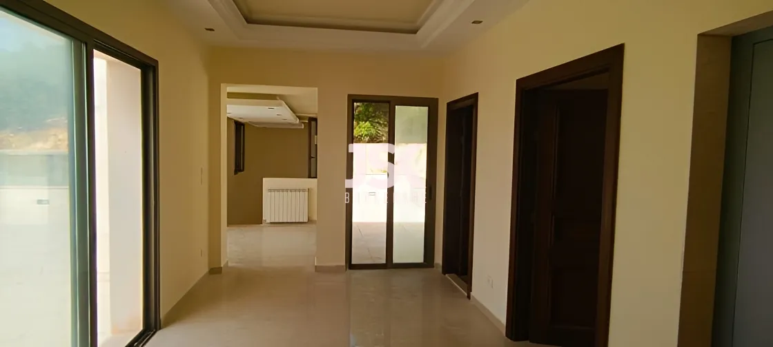 Triplex for Sale in Chnaneir, Lebanon - 7 bed, 11 bath