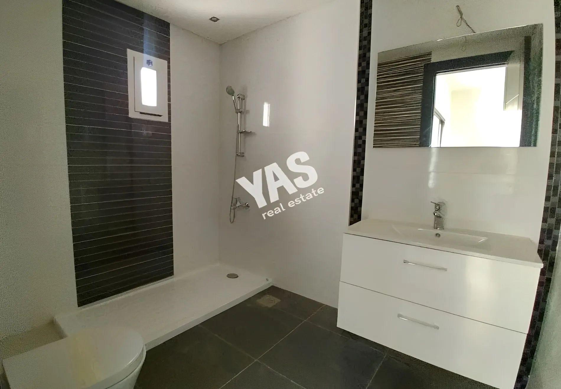 Apartment for Sale in Ballouneh