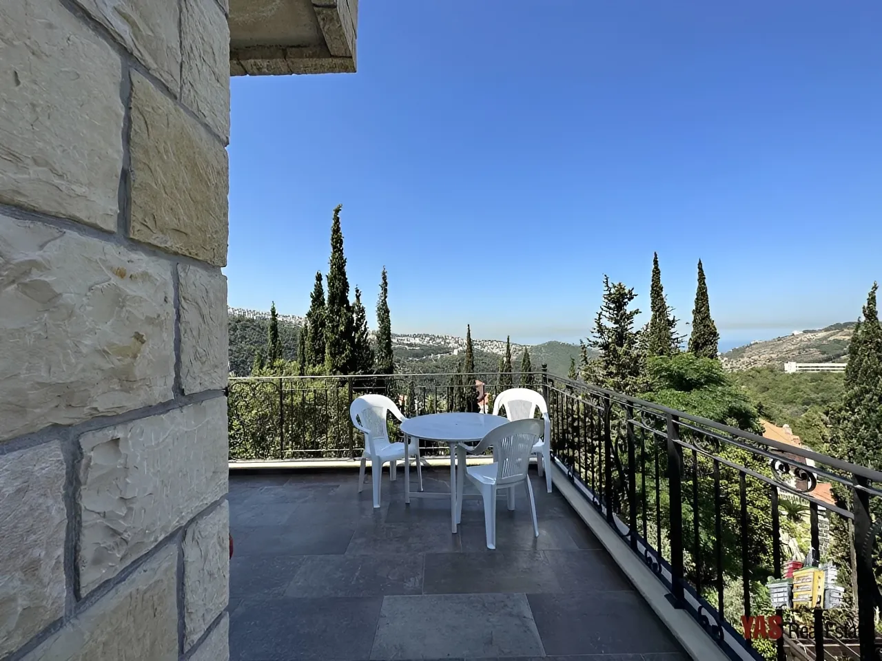 Villa for Sale in Jeita