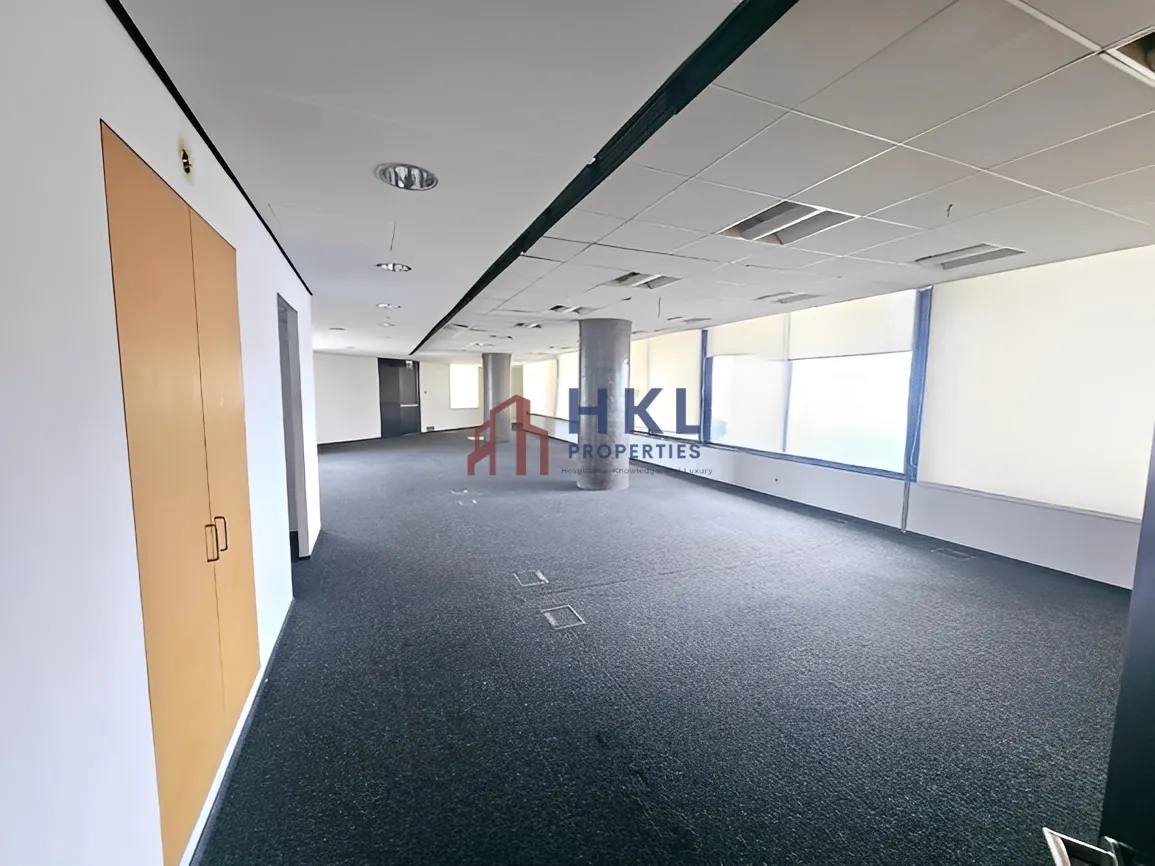 Office for Rent in Furn El Chebak, Bayrut, Lebanon
