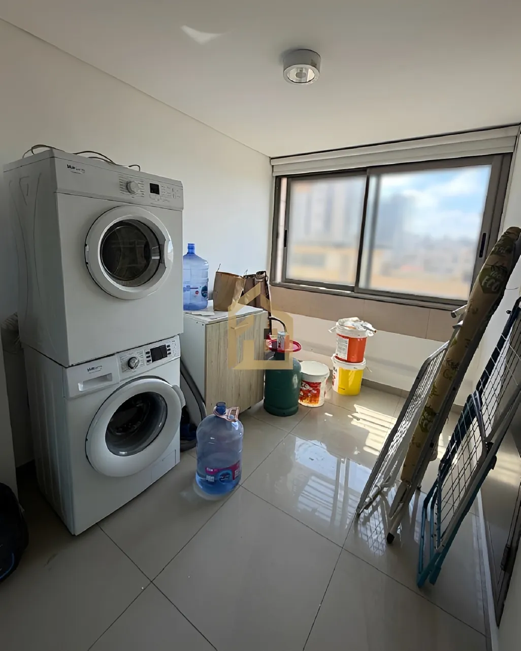 Apartment for rent in Achrafieh, Beirut, Lebanon - 4 bed, 5 bath