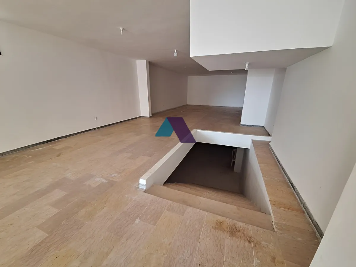 Shop for sale in Mansourieh