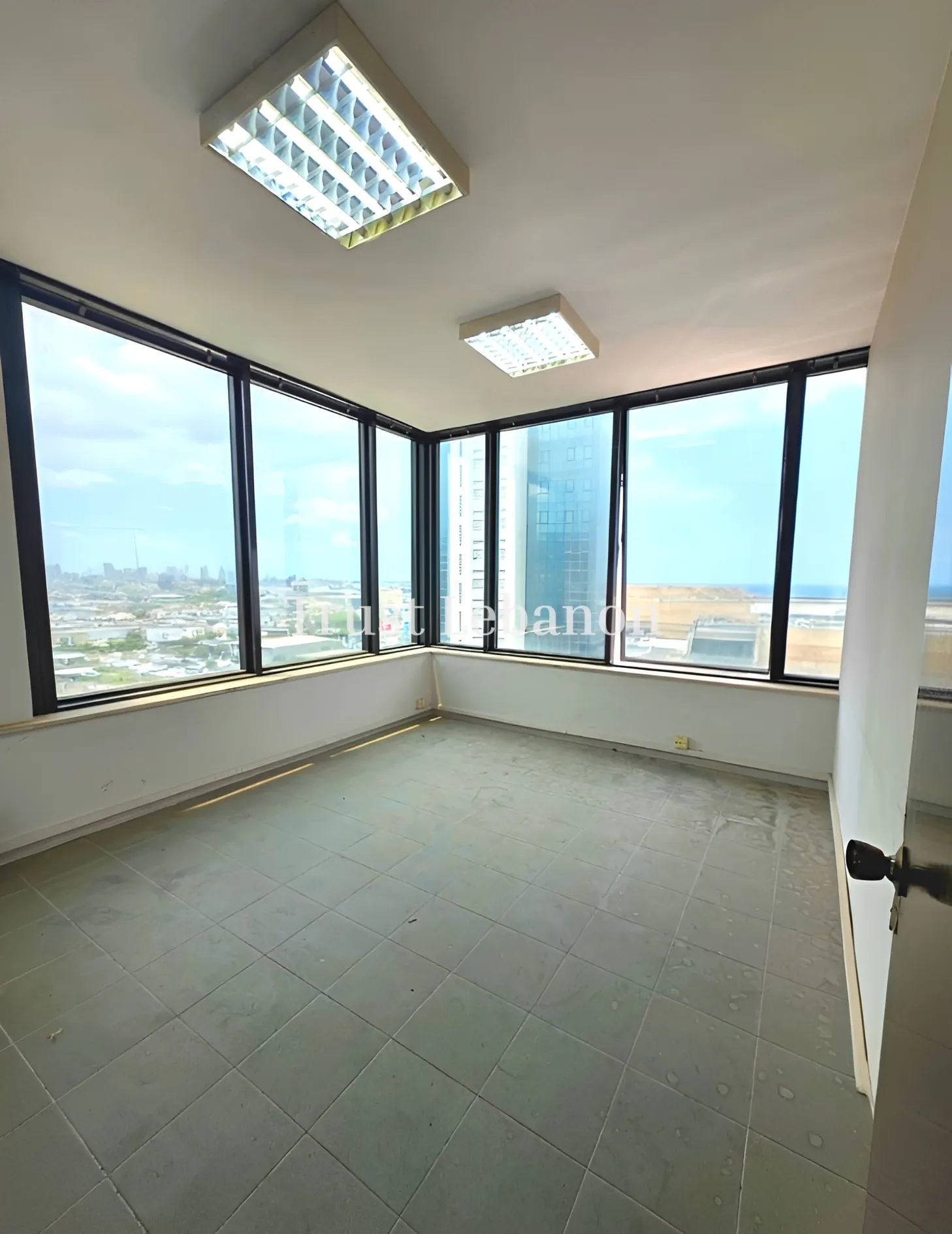 Office for rent in Jdeideh, Lebanon