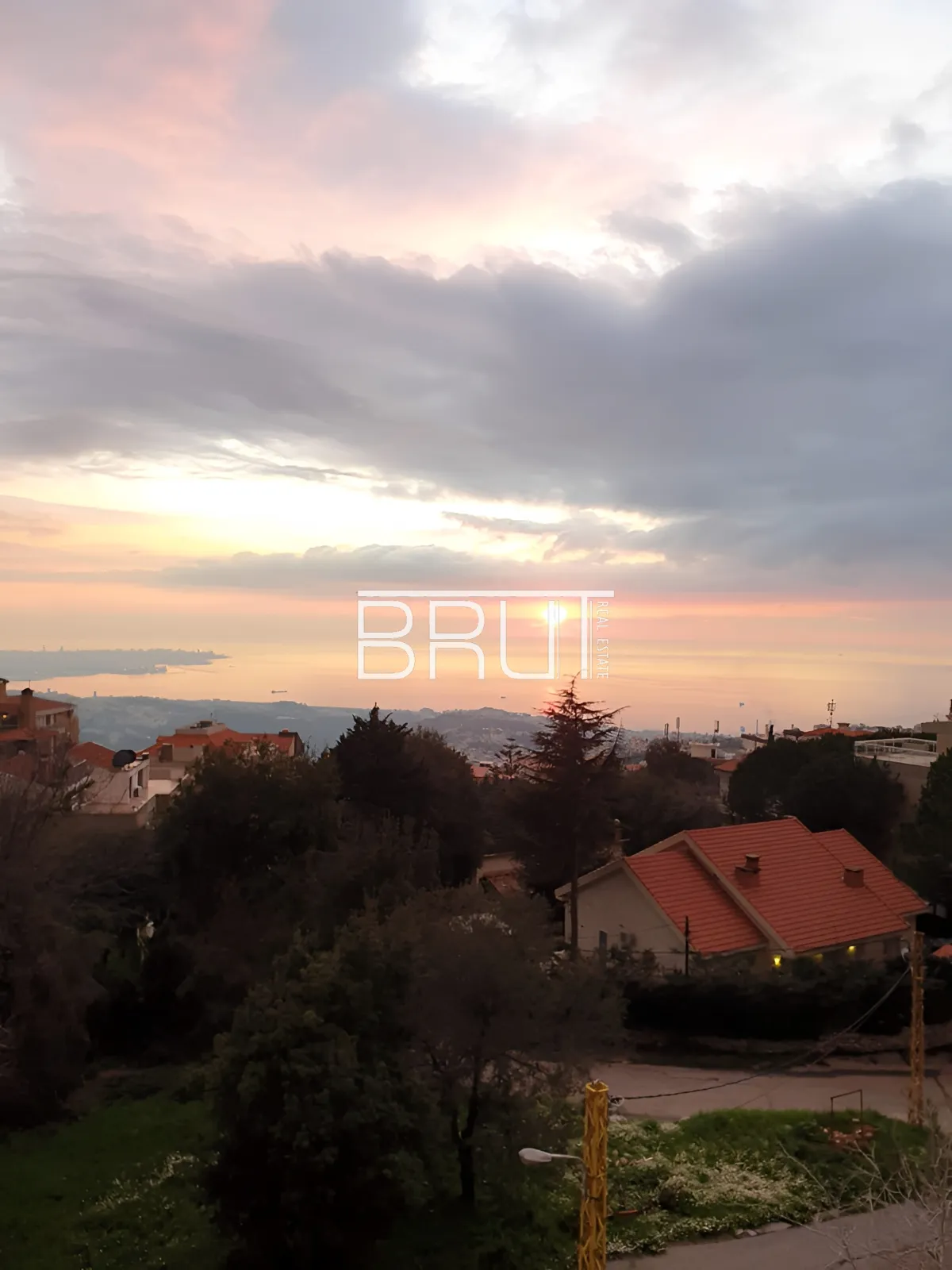 Apartment for Sale in Ballouneh