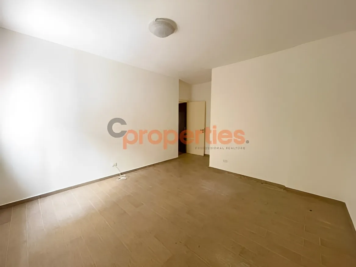 Apartment for Sale in Haret Sakher