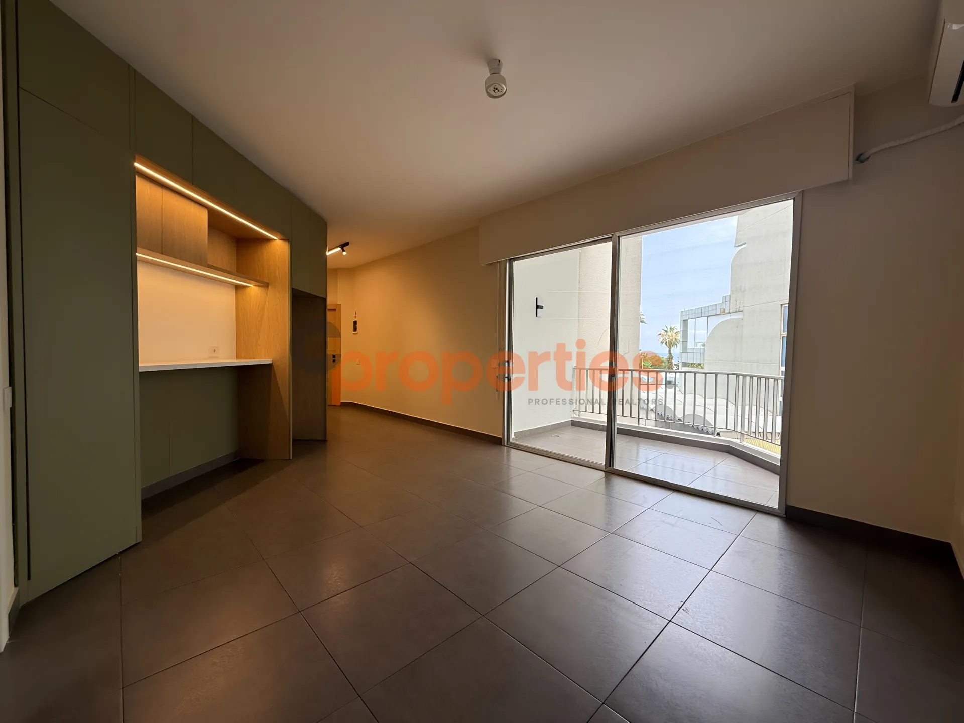 Chalet for Sale in Jounieh - 1 bed, 1 bath