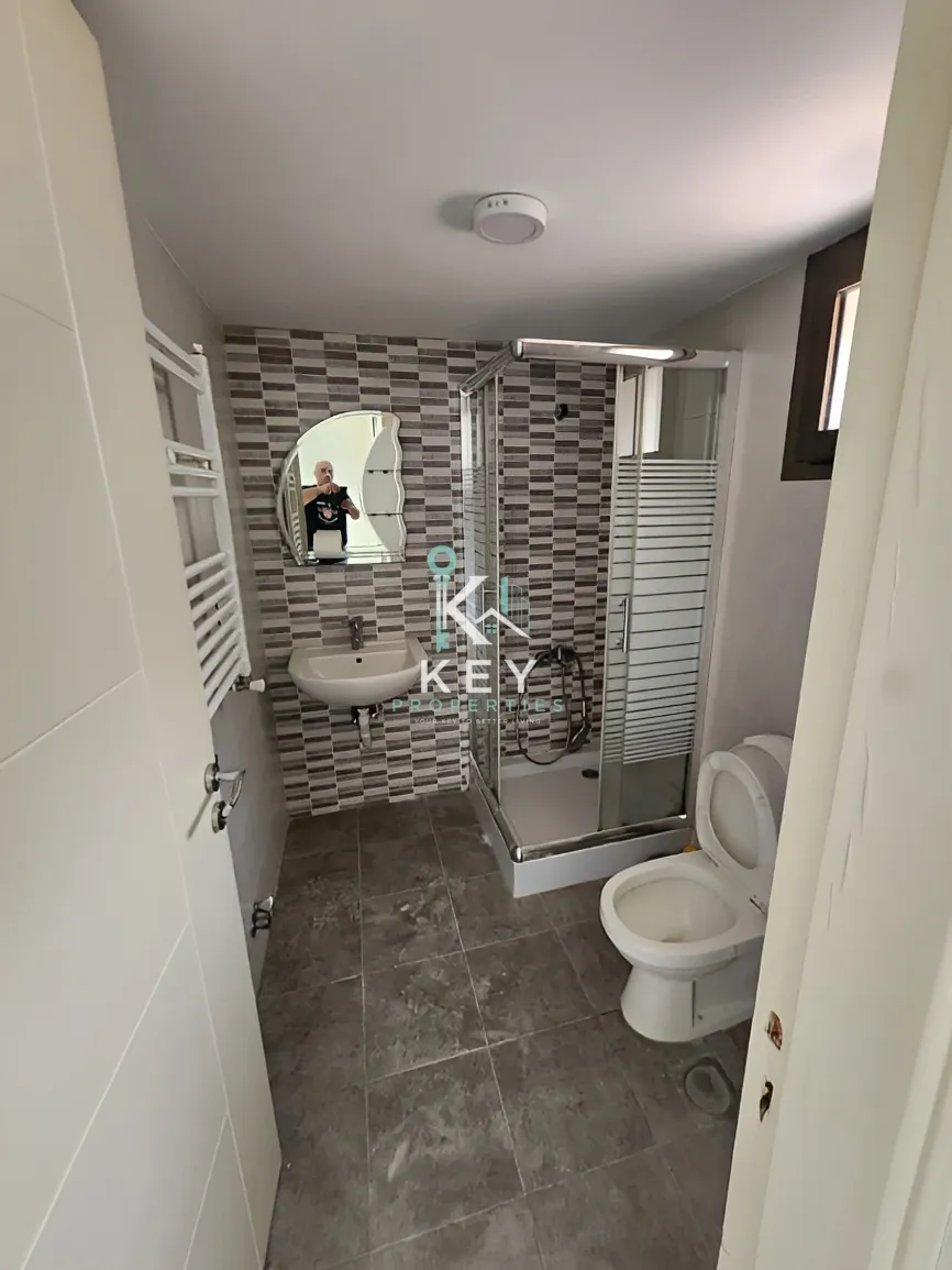 Apartment for rent in Jouret El Ballout, Lebanon - 2 bed, 3 bath