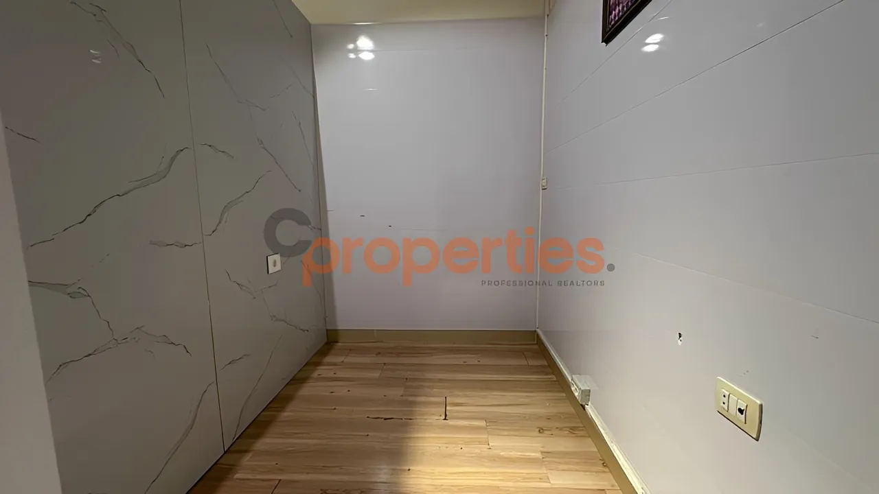 Office for Rent in Manara