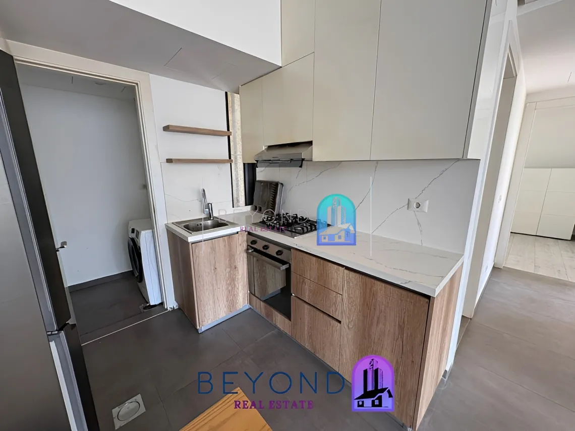 Apartment for rent in Hamra, Beirut, Lebanon - 2 bed, 1 bath
