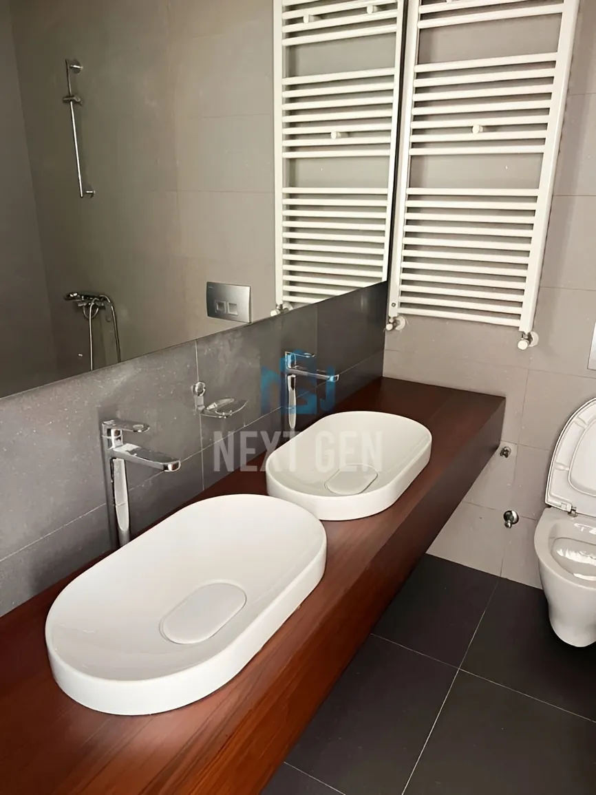 Apartment for sale in Achrafieh, Beirut, Lebanon - 2 bed, 4 bath