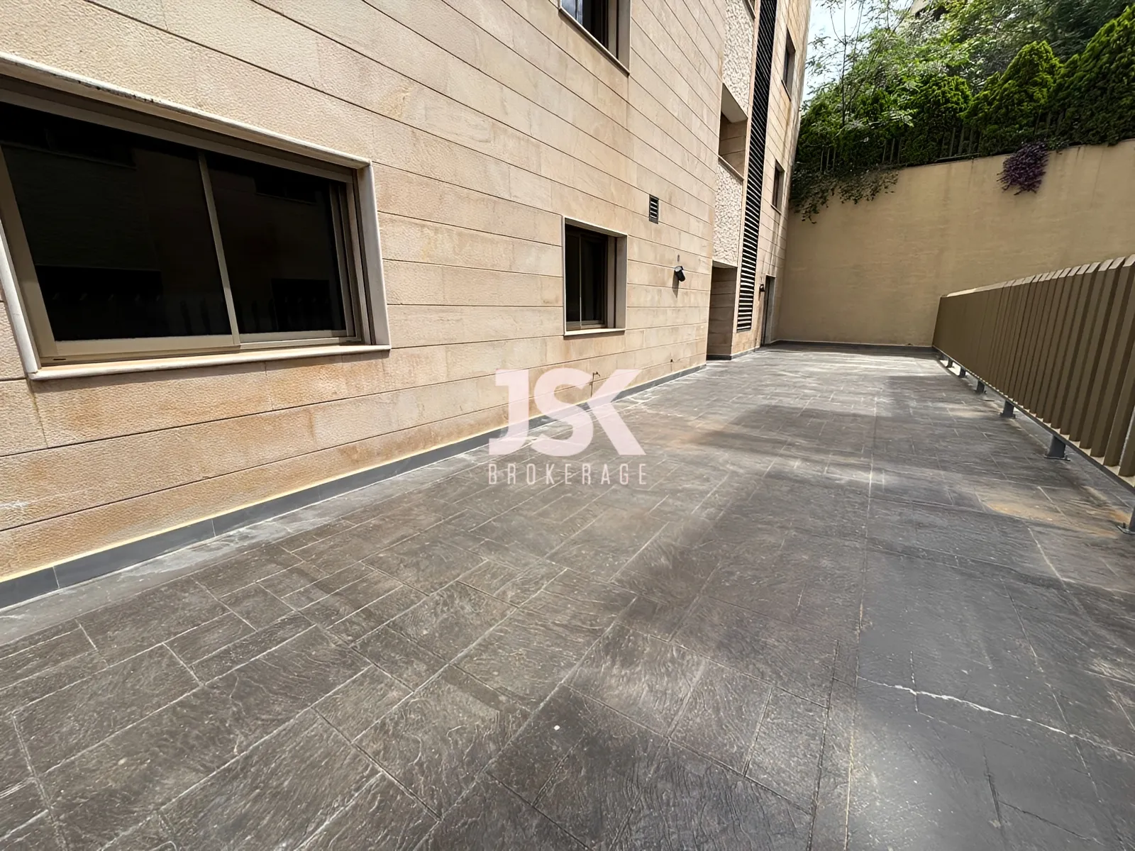 Apartment for Sale in Cornet Chahwan