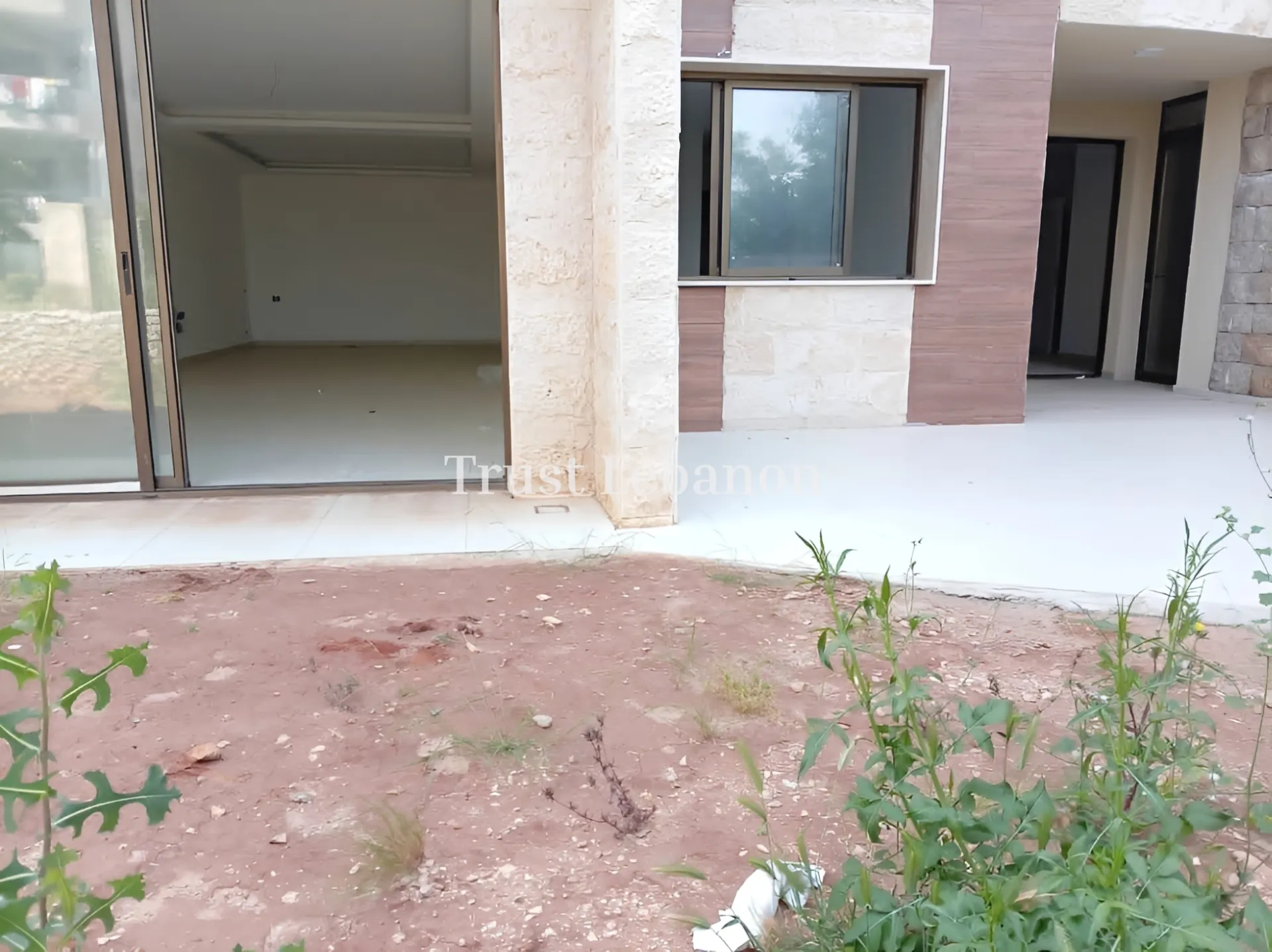 Apartment for sale in Jouret El Ballout, Lebanon