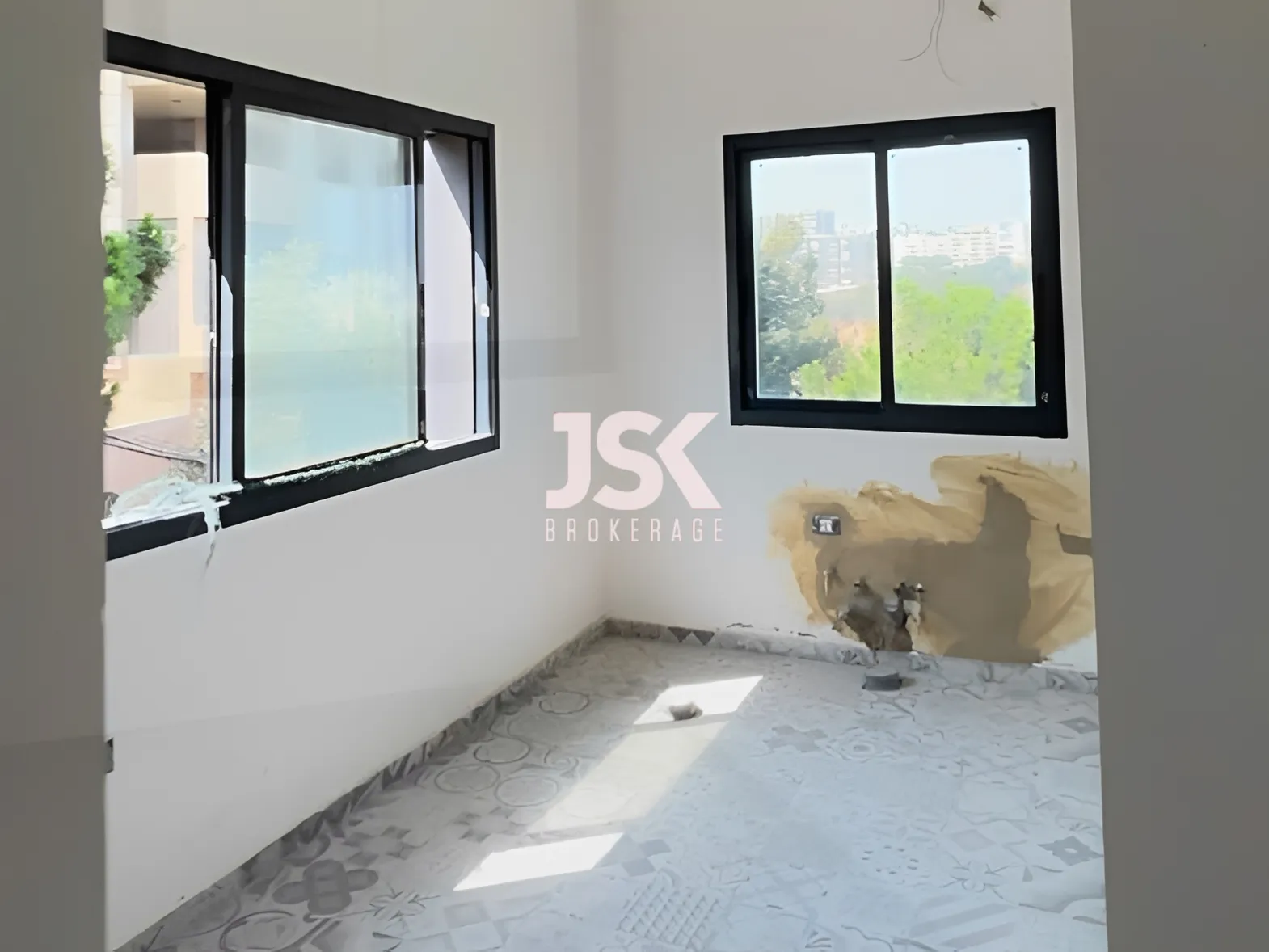 Apartment for Sale in Tilal Ain Saadeh