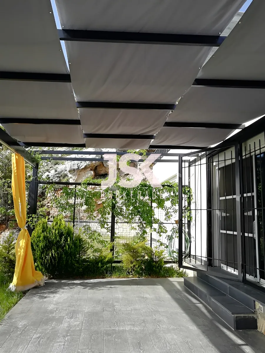 Triplex for Sale in Mechmech, Lebanon - 3 bed, 3 bath