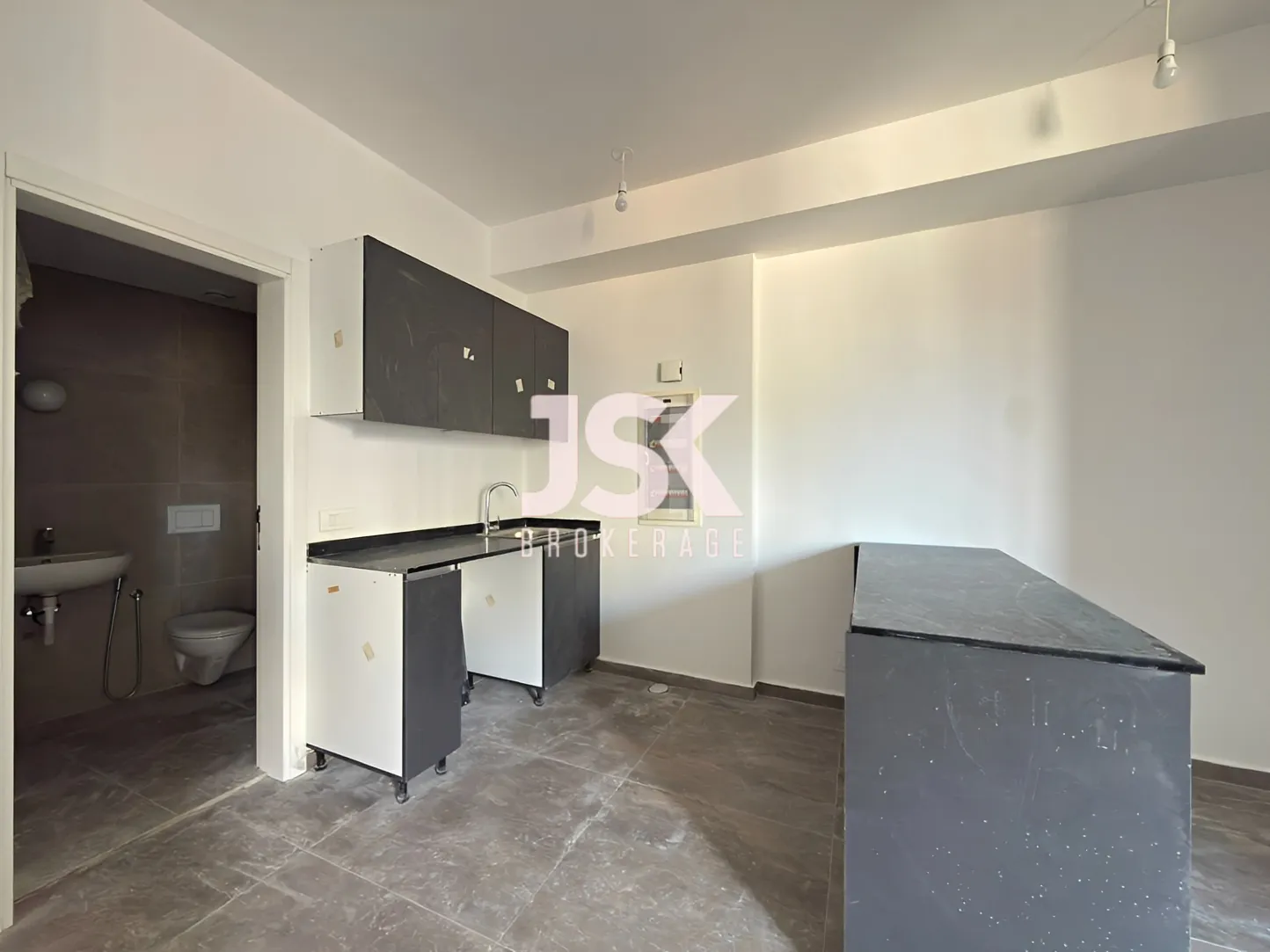 Loft for sale in Achrafieh, Beirut, Lebanon - 1 bed, 1 bath