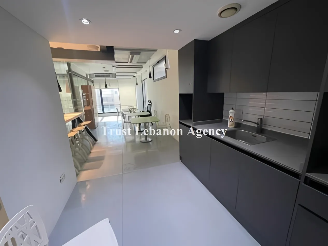 Office for rent in Baabda, Furn Al Chebak