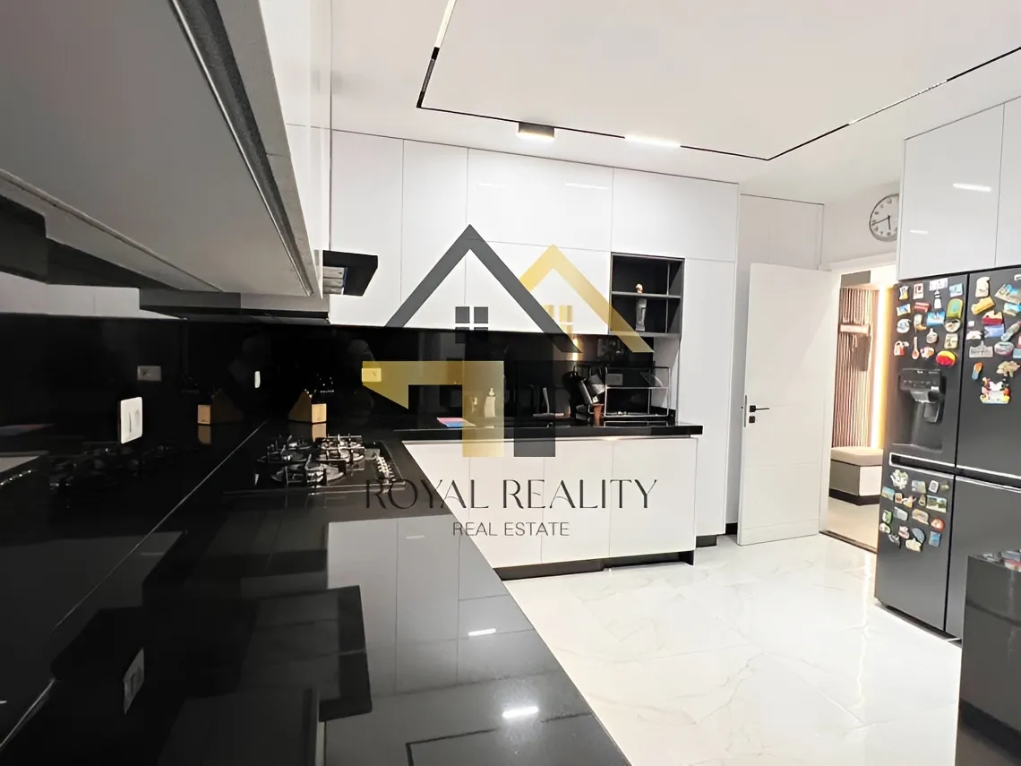 Apartment for sale in Dawhet el Hoss - 3 bed, 3 bath