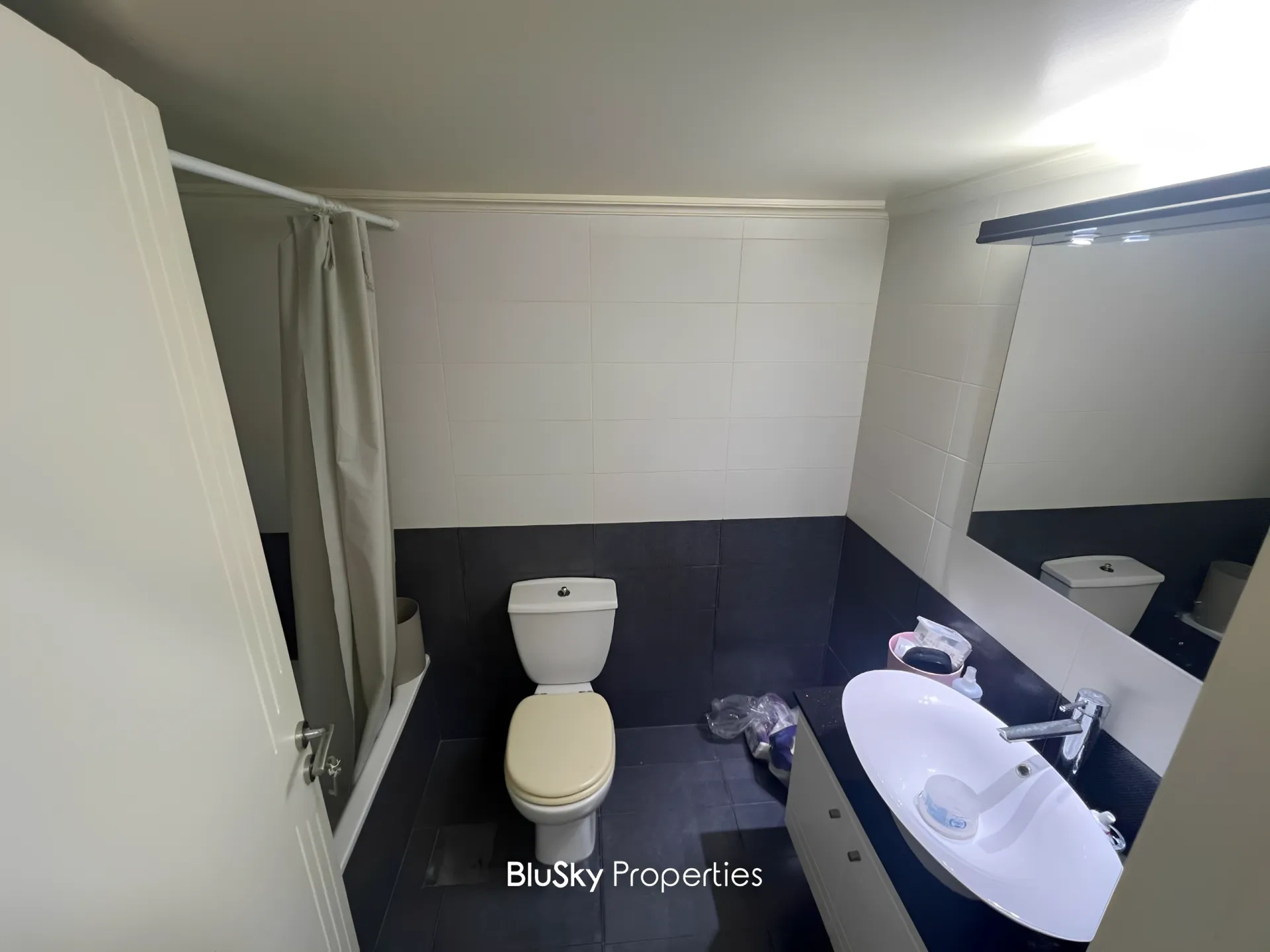 Apartment for rent in Amchit, lebanon