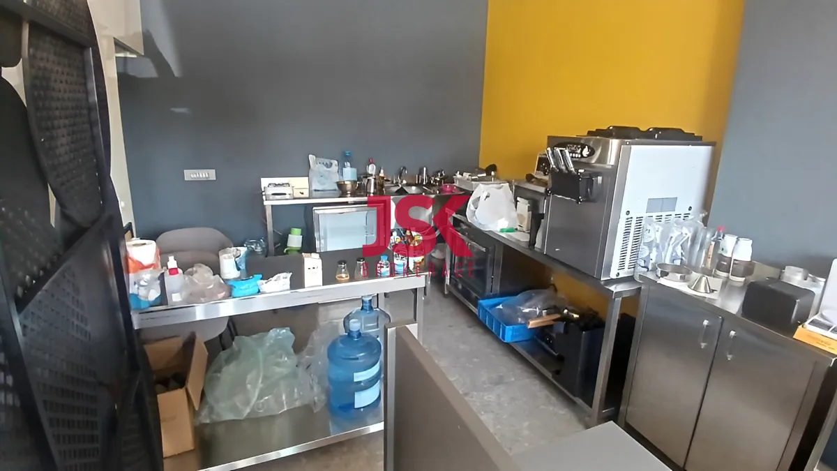 Office for rent in Zalqa, Lebanon