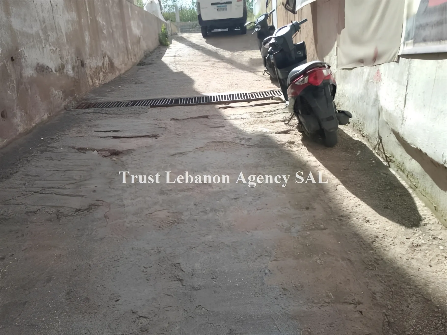Commercial Property For Sale in Baabda, Haret Hreik