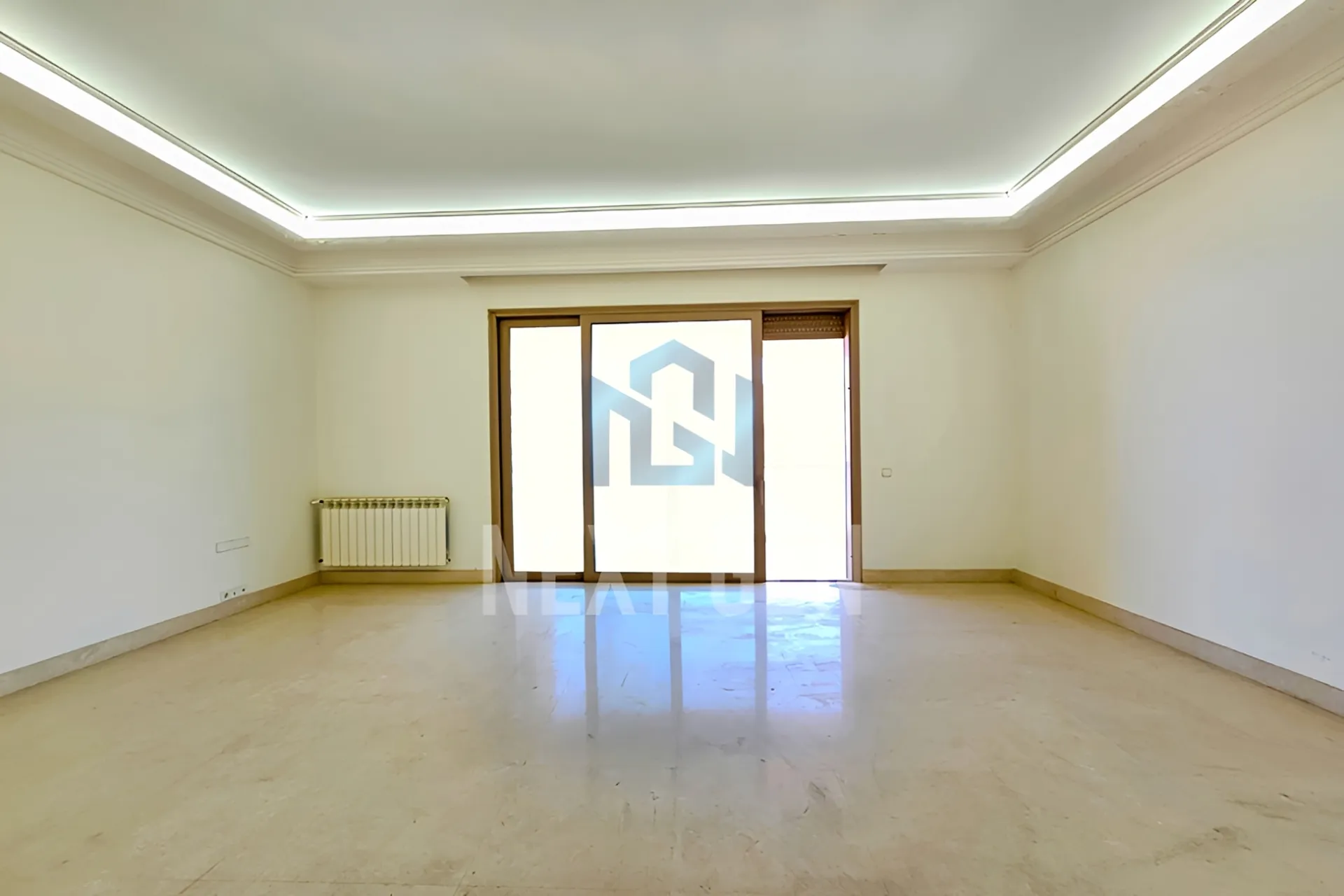 Apartment for rent in Ras, Bayrut, Lebanon