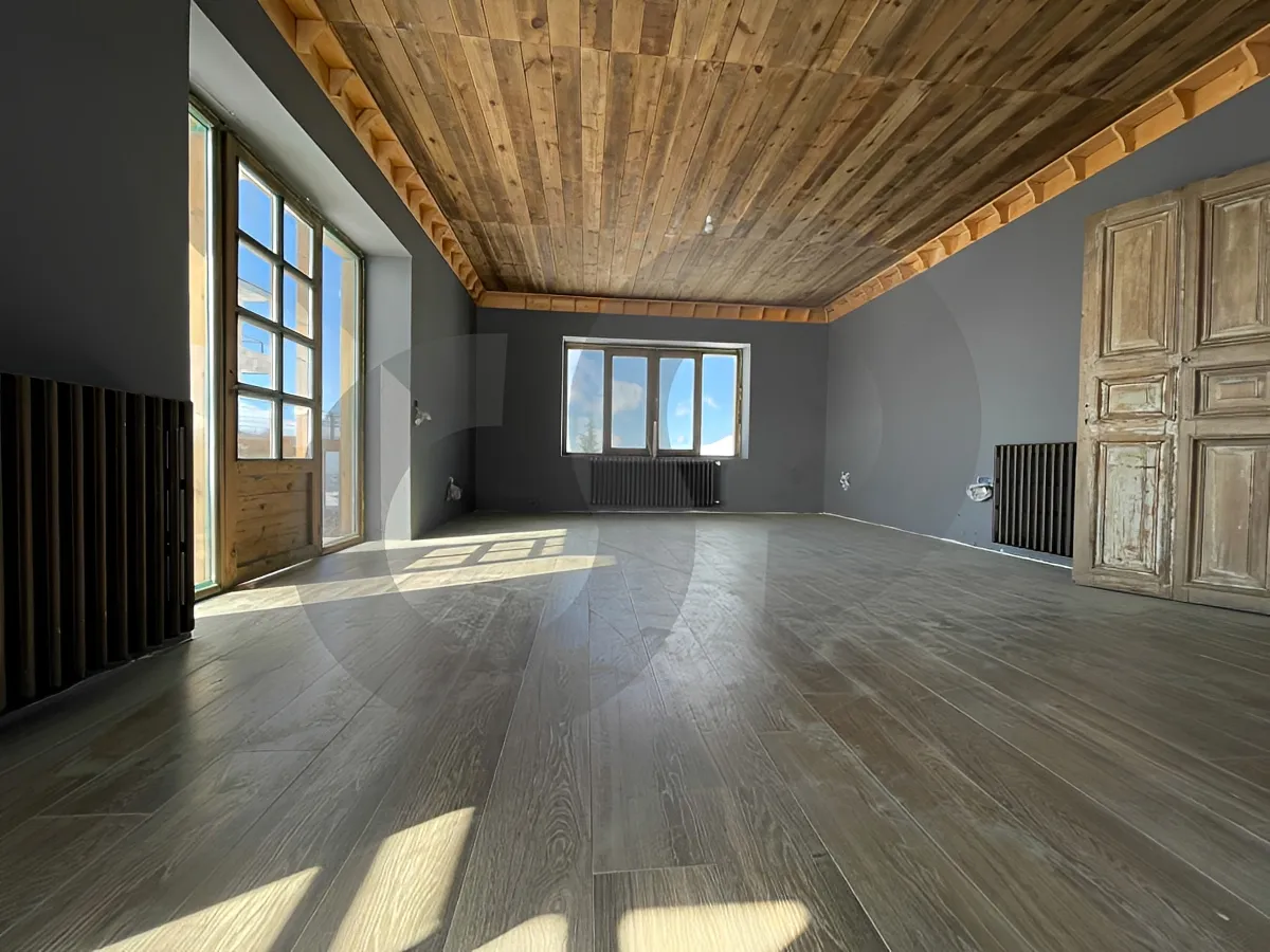 Villa for Sale in Faraiya - 5 bed, 5 bath