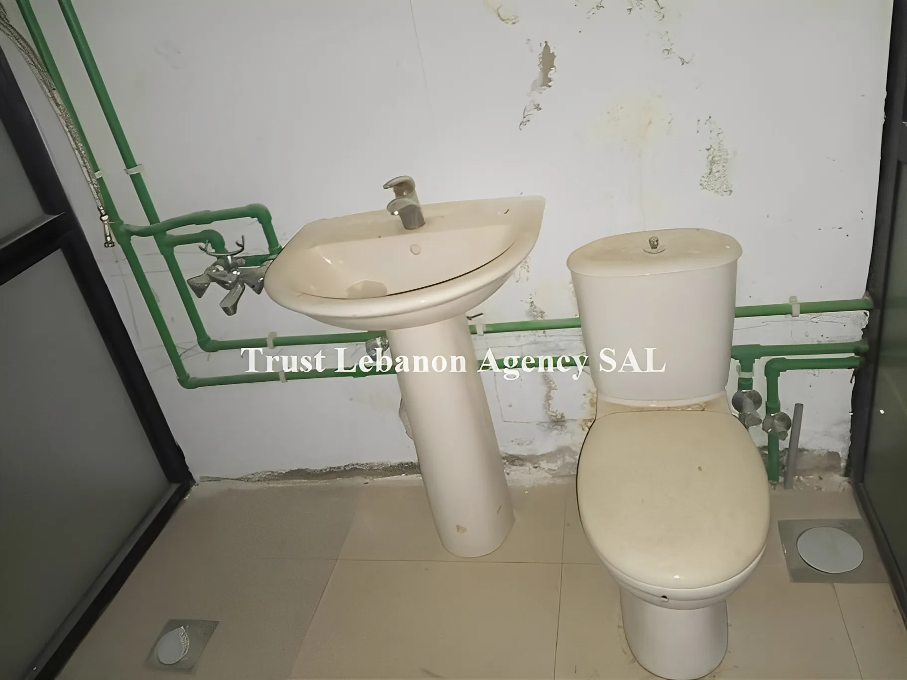 Commercial Property For Sale in Baabda, Botchay