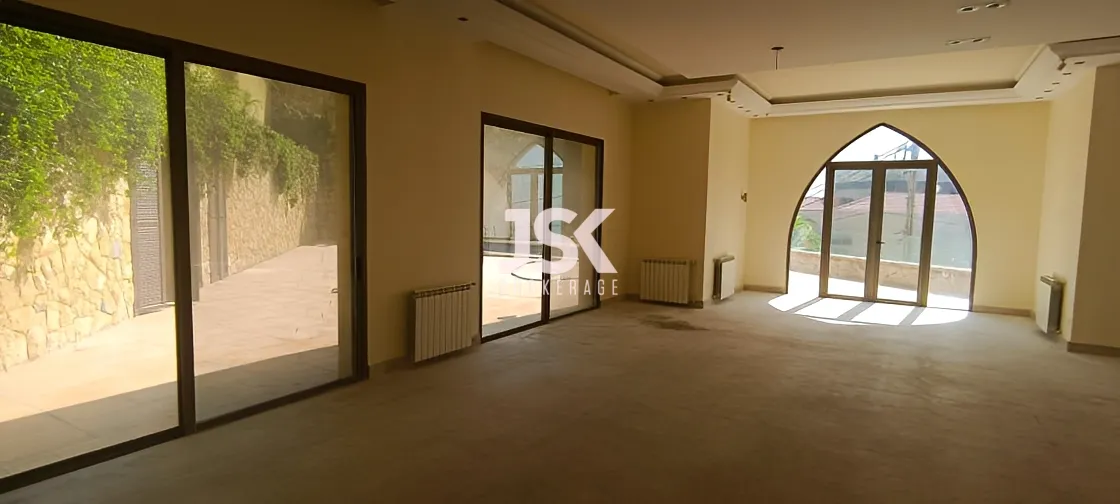 Triplex for Sale in Chnaneir, Lebanon - 7 bed, 11 bath
