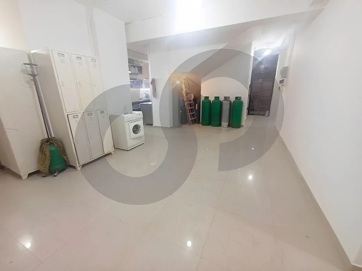 Shop for rent in Forn El Chebbak