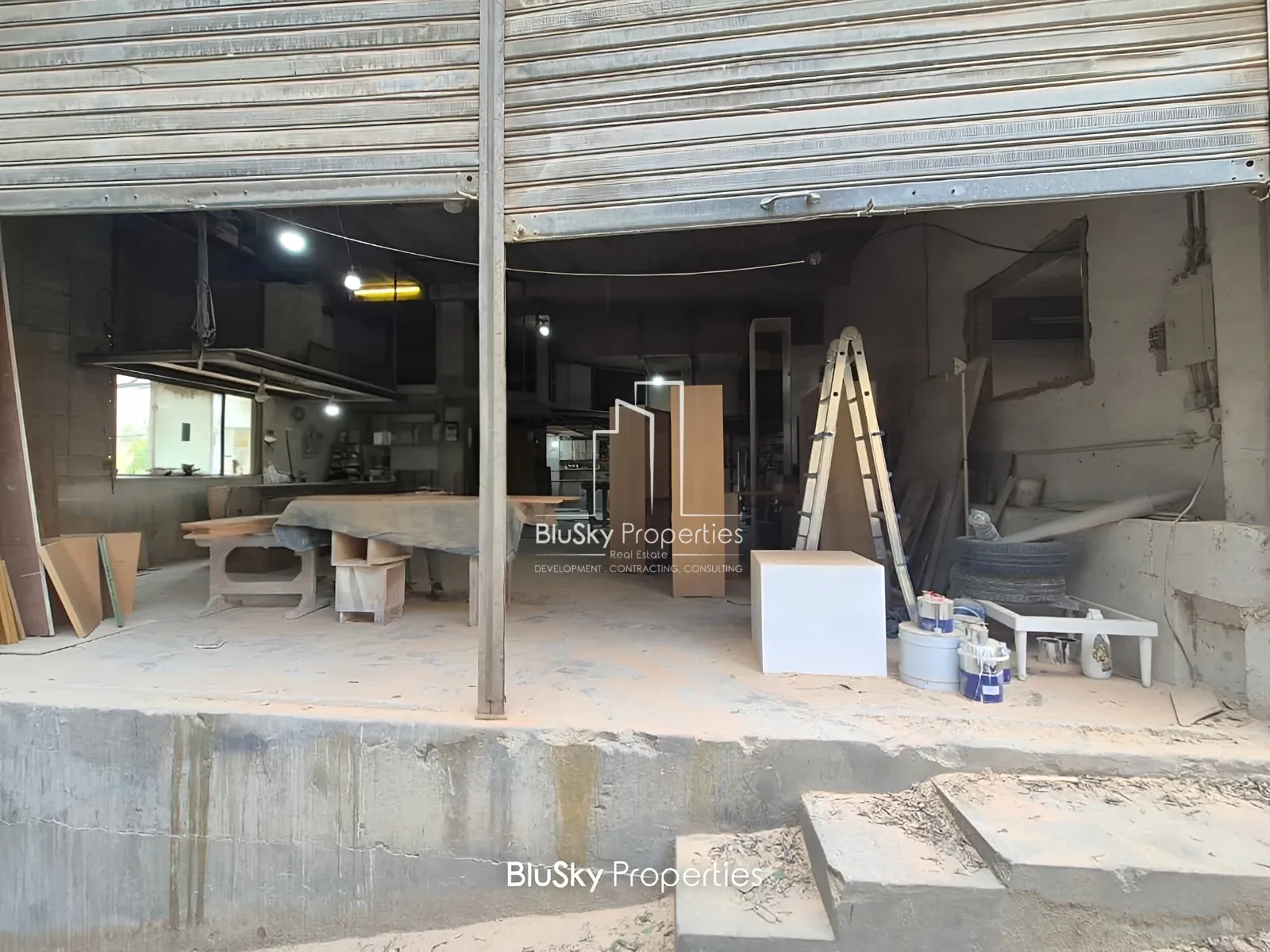 Warehouse for sale in Jdeideh