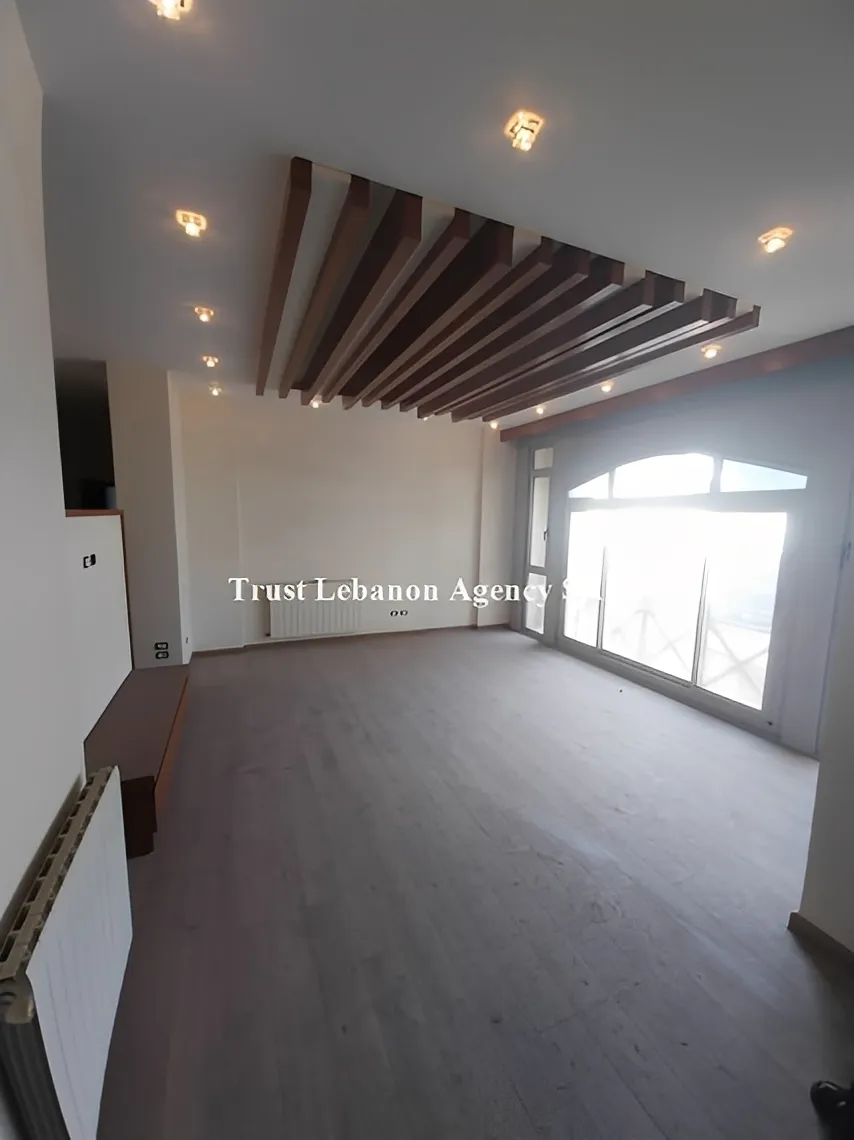Villa for Sale in Baabda, Araya