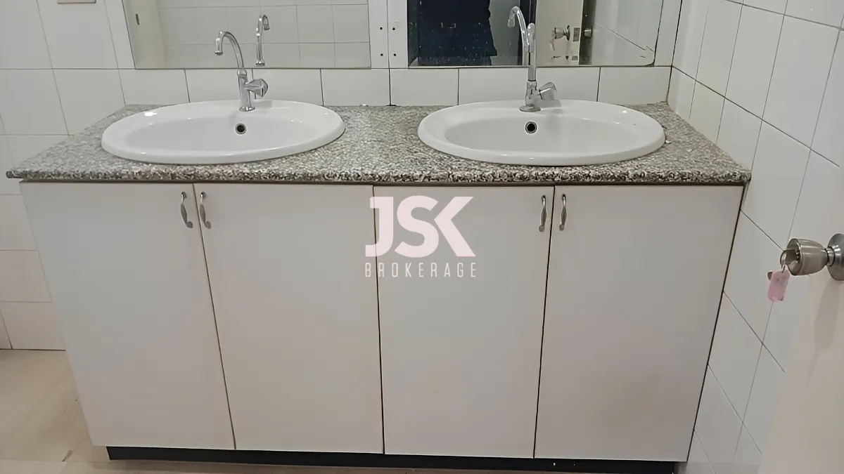 Office for rent in Jal El Dib