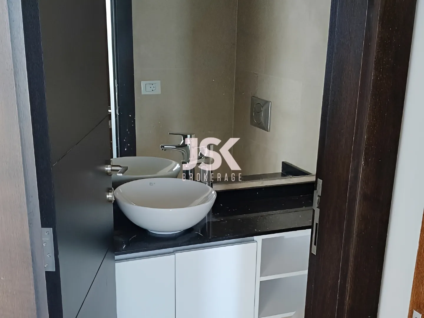 Apartment for Rent in Hamra