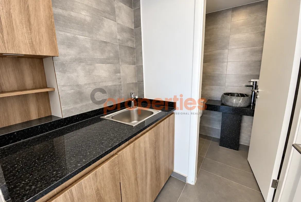 Office for Sale in Zalqa