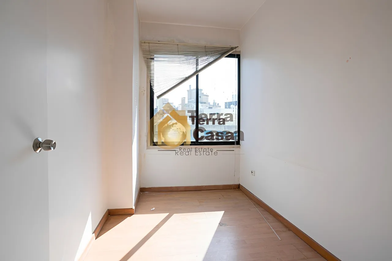 Office for sale in Achrafieh